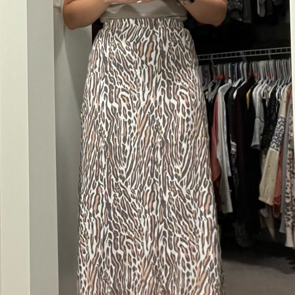 Wilfred Animal Print Midi Skirt - Picture 4 of 5